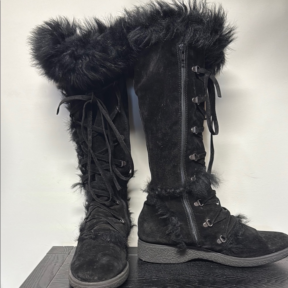Coach Black Lace Up Boots with Fur Trim - Picture 3 of 3